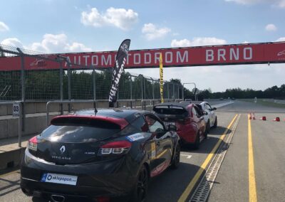 chwila przed wjazdem na tor